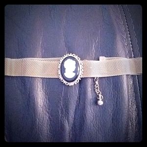Vintage choker